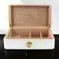 Vorschaubild: Humidor weiss Pianolack mit Leder braun Szene offen