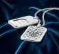 Vorschaubild: Les Fines Lames LE TAG T100 Fleur de Lys Silver auf Samt