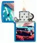 Vorschaubild: Zippo 60007632 US Muscle-Car Sky Blue Matte mit blauem Classic Car, amerikanischer Flagge und Flugzeug offen mit Flamme