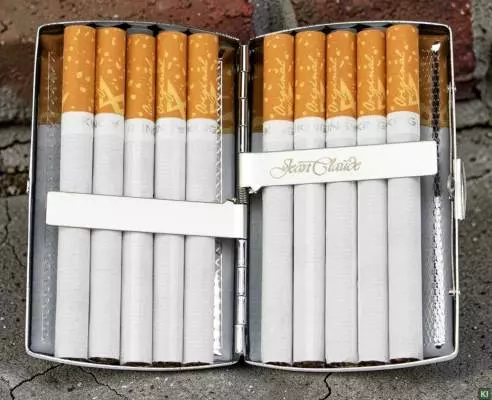 Produktbild: Zigarettenetui Jean Claude Metall Wellendesign 10er befüllt