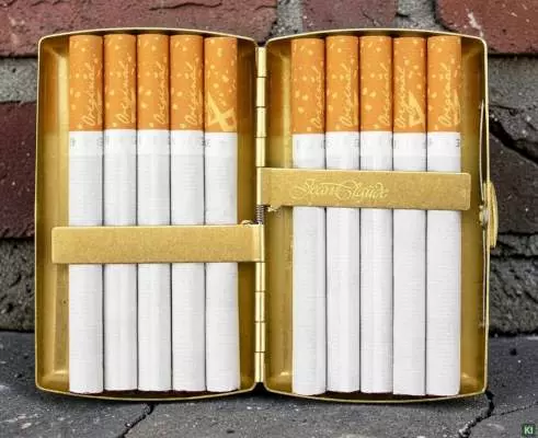 Produktbild: Zigarettenetui Jean Claude Venetian gold antik 10er befüllt