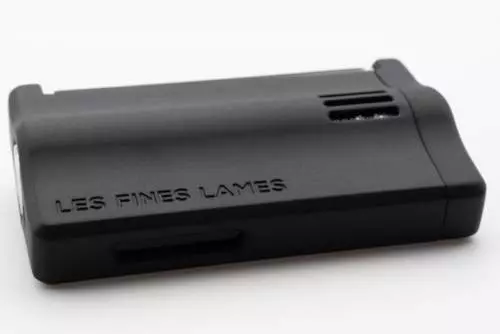 Produktbild: Les Fines Lames Le Feu RS Armor Black Feuerzeug Seitenansicht