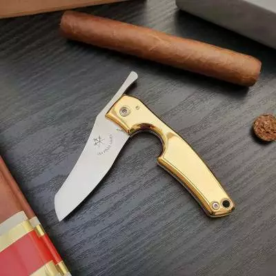 Produktbild: Fines Lames Le Petit Pure Gold auf einem tisch