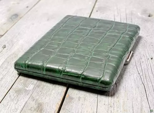 Produktbild: Zigarettenetui Pearl Metall Leder grün Kroko 9er Szene