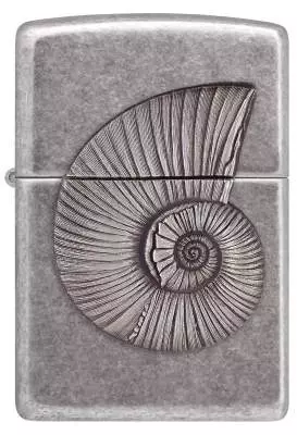 Produktbild: Zippo 2008203 Shell Ammonit in Silber antik Emblem Feuerzeug vorne