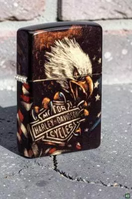 Produktbild: Zippo Harley Davidson Lighter of the Year 2026 stehend