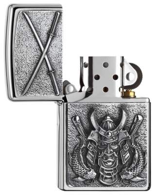 Produktbild: Zippo Samurai chrom gebürstet mit Emblem Feuerzeug offen