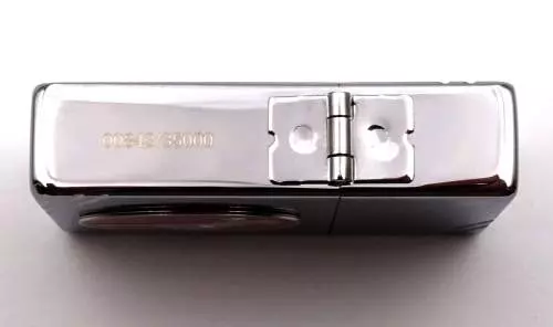 Produktbild: Zippo Windy Collectible of The Year 2013 Nummer seitlich