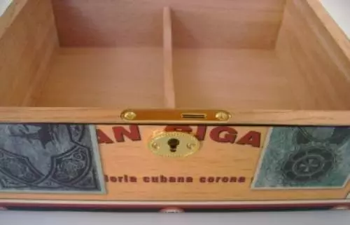 Angelo Humidor High Gloss Cuban Cigarro innen