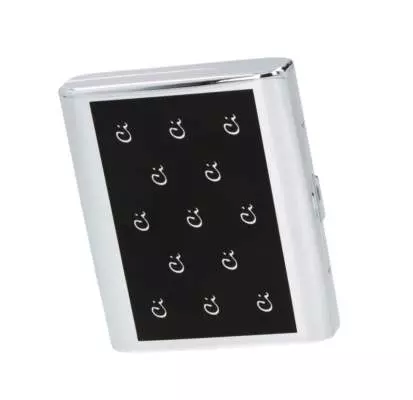 Produktbild: Zigarettenetui Caseti Chrom schwarz mit Ci Logo 18er schräg
