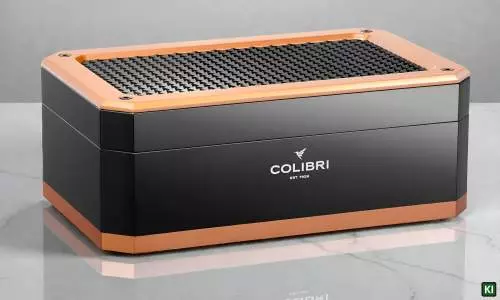 Produktbild: Colibri Humidor Rally schwarz gold auf Tisch