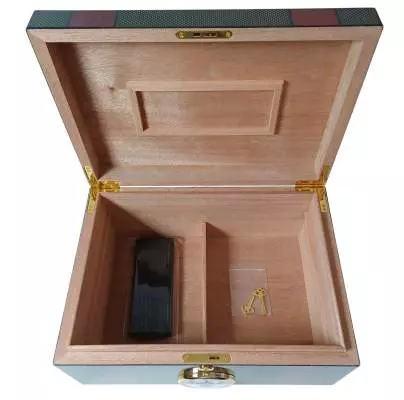 Produktbild: Humidor Carbondesign grün/orange 563113 offen ohne Tablar