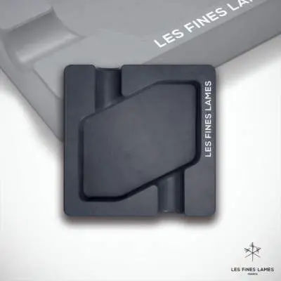 Produktbild: Les Fines Lames DYAD Concrete Midnight Banner