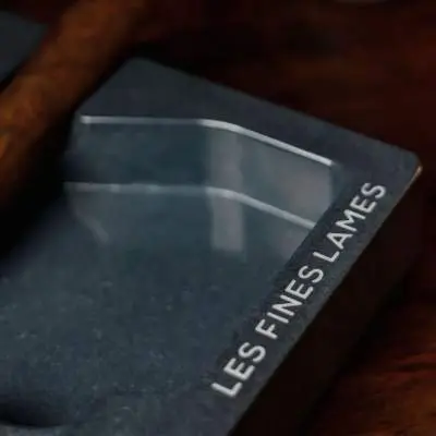 Produktbild: Les Fines Lames DYAD Concrete Midnight Detail
