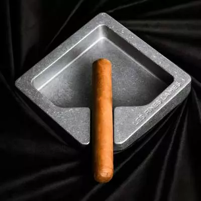 Produktbild: Lames MONAD RAW Aluminum Zigarrenascher mit Zigarre
