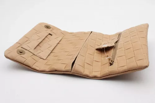 Produktbild: Mestango Blocks 2018-4 Kalbsleder hellbraun Drehertasche