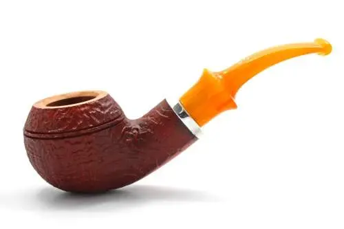 Produktbild: Rattray's Beltane's Fire Sandblast Red mit gelbem Mundstück