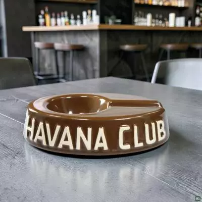 Produktbild: Havana Club Egoista Brown Zigarrenascher Szene