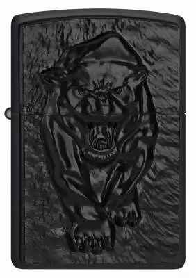 Produktbild: Zippo 2008206 Black Panther Black Matte mit schwarzem Metallemblem Frontansicht