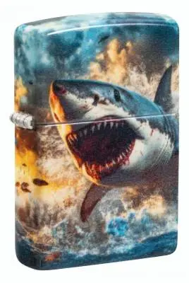 Produktbild: Zippo 60007819 Shark Jump 540 Color Rückseite mit stürmischer Meereskulisse und orangefarbenen Lichtakzenten