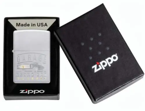 Produktbild: Zippo 60007824 Retro Werkstatt Classic Car Garage Satin Chrome Auto Two-Tone Verpackung