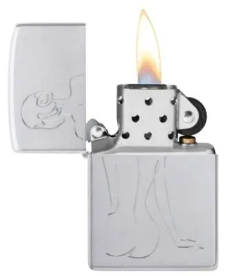 Produktbild: Zippo 60007828 Lady Strichzeichnung Satin Chrome Auto Engrave offen mit Flamme