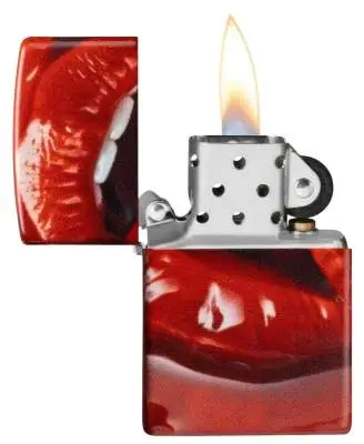 Produktbild: Zippo 60007829 Rote Lippen und Kirschen 540° Color 540° Matte offen mit Flamme