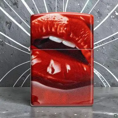 Produktbild: Zippo 60007829 Rote Lippen und Kirschen 540° Color 540° Matte Szene