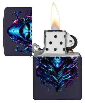 Produktbild: Zippo 60007894 Reaper Skull Navy Matte Black Light offen mit Flamme