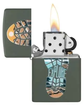 Produktbild: Zippo 60007937 Explore Green Matte – Schuhsohle mit Texture Print offen mit Flamme