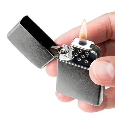 Produktbild: ZIPPO 65801 Yellow Flame Butan Gaseinsatz mit Feuersteinrad offen mit Flamme