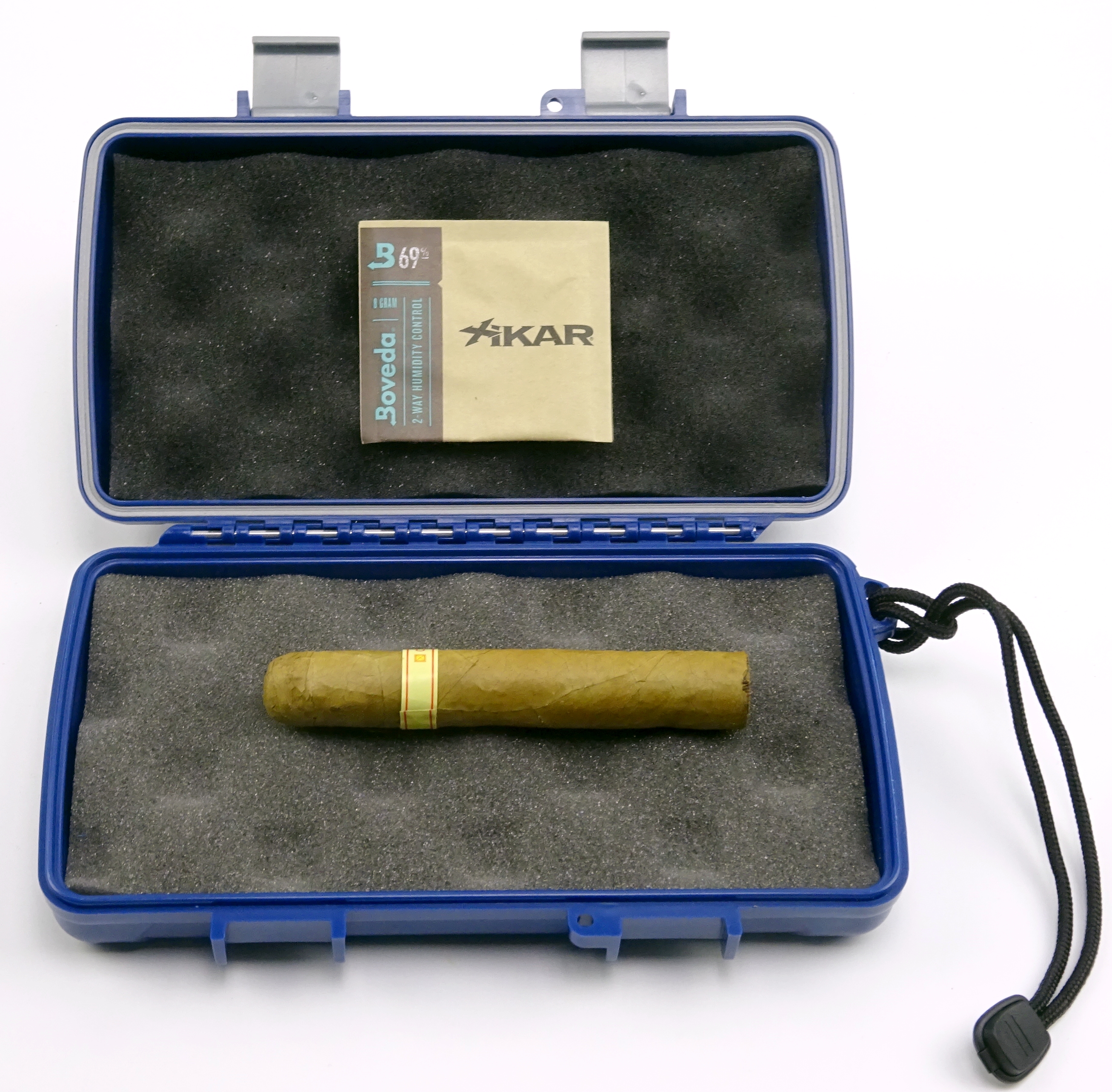 Reisehumidor Xikar 1210xi ABS schwarz 10 Zigarren mit Xikar-Boveda-Befeuchter