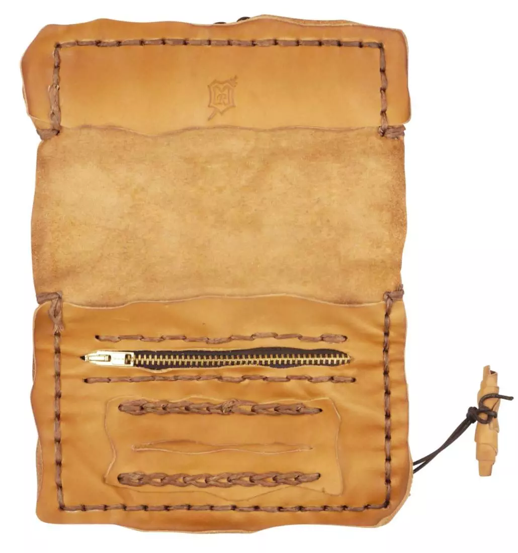 Artikelbild: Original MR Drehertasche Leder braun antik Pyrografie Skull 16.5cm Produktbild: Original MR Drehertasche Leder braun antik Pyrografie Skull 16.5cm