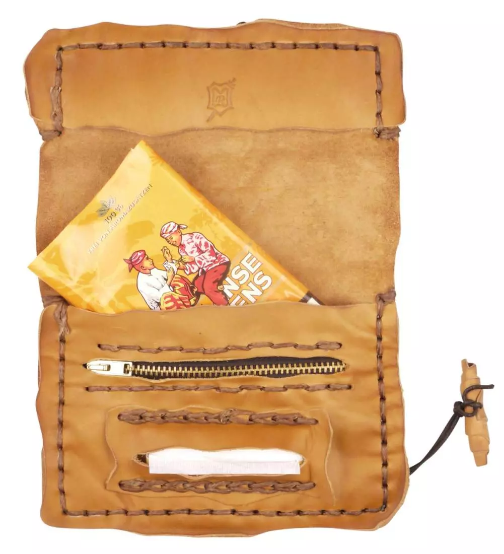 Artikelbild: Original MR Drehertasche Leder braun antik Pyrografie Skull 16.5cm Produktbild: Original MR Drehertasche Leder braun antik Pyrografie Skull 16.5cm
