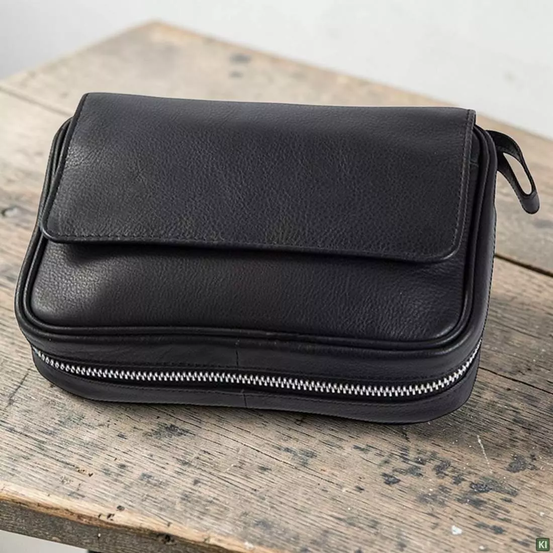 Produktbild: Angelo Pfeifentasche Leder schwarz 4 Pfeifen Szene