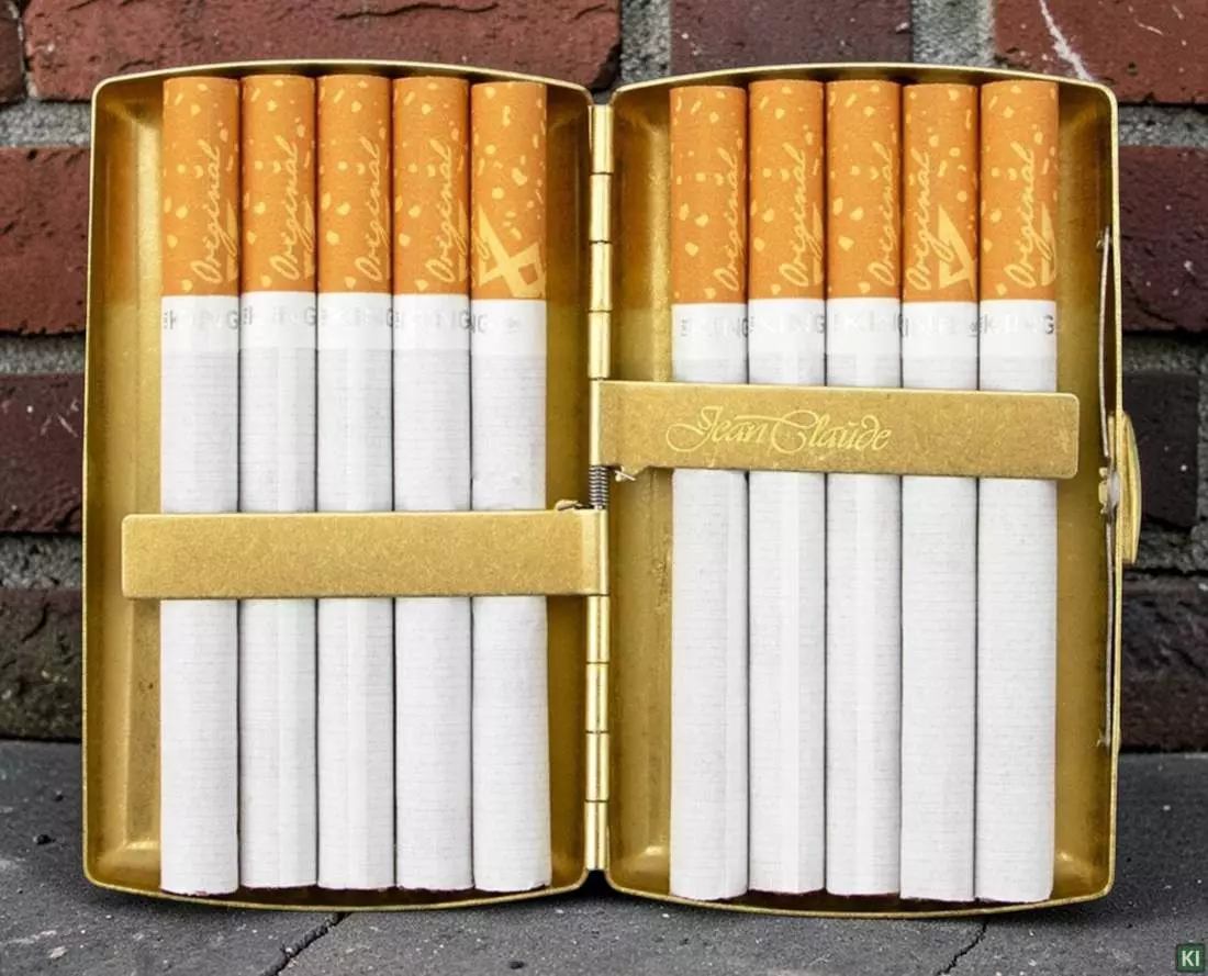 Produktbild: Zigarettenetui Jean Claude Messing gold antik 10er stehend befüllt