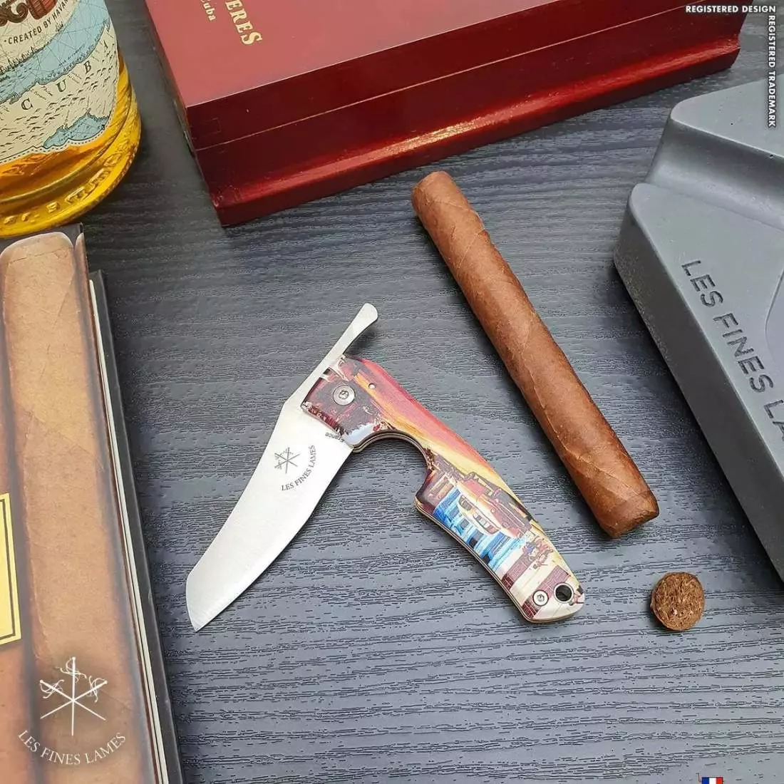 Produktbild: Fines Lames Le Petit Hacia El Malecon auf einem Tisch