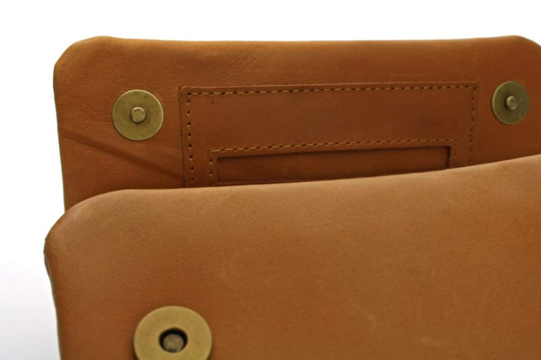 Produktbild: Mestango Kalbsleder hellbraun Magnetknöpfe