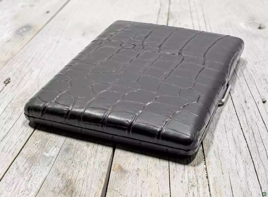 Produktbild: Zigarettenetui Pearl Metall Leder schwarz Kroko 9er Szene