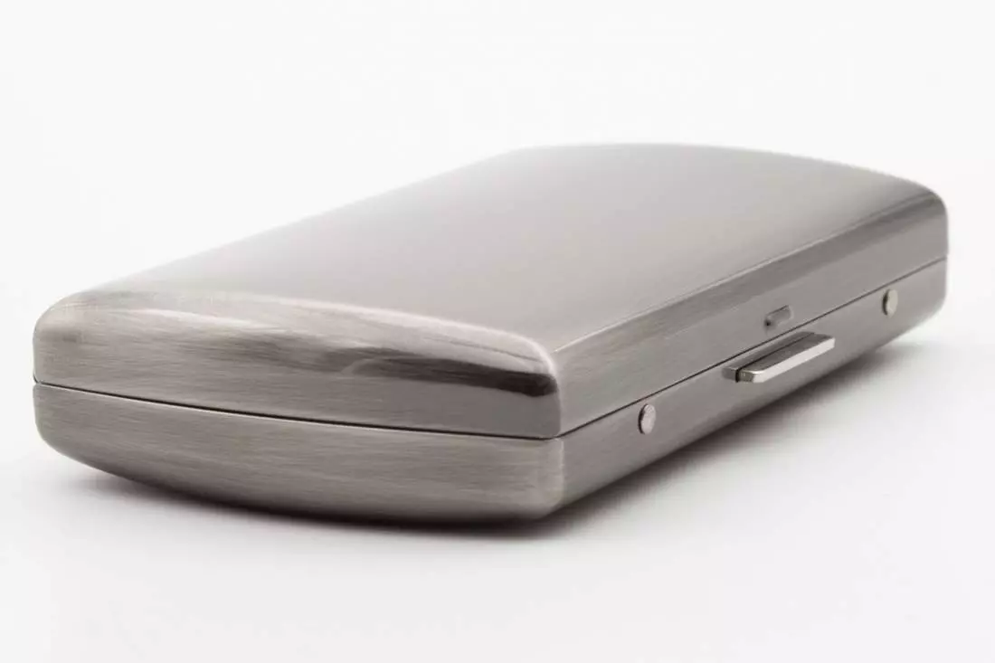 Produktbild: Zigarettenetui Pearl Metall Silberfarben 12er liegend