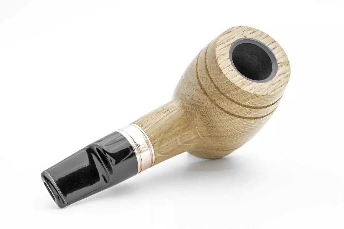 Produktbild: Rattray’s Devil's Cut G Oak Smooth Pfeife liegend