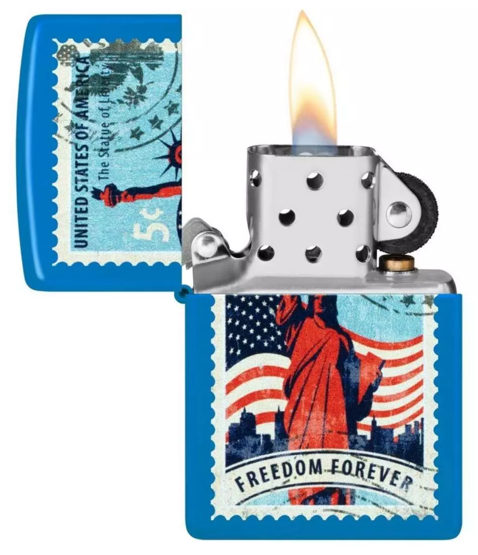 Produktbild: Zippo Americana Stamp Sky Blue Feuerzeug offen