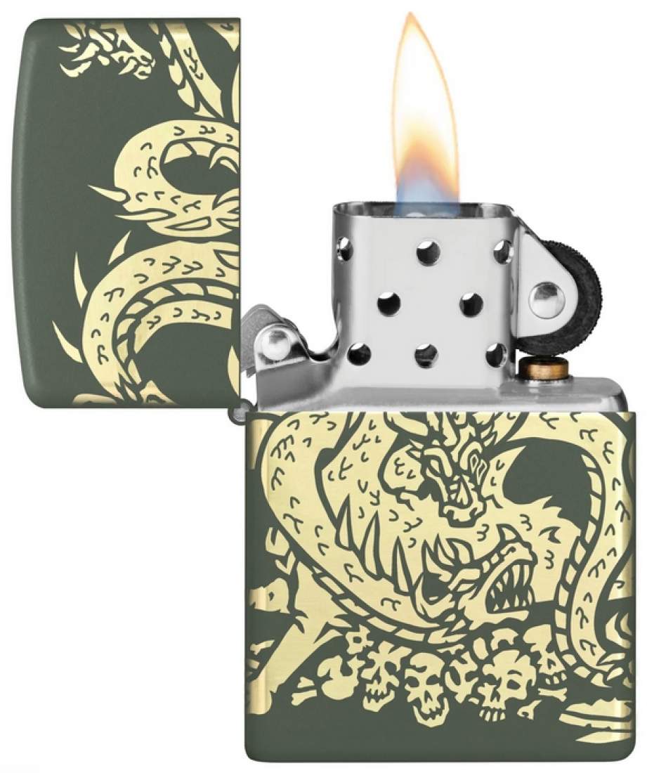 Produktbild: Zippo Dragon grün matt mit 360 Drachen Gravur Feuerzeug offen