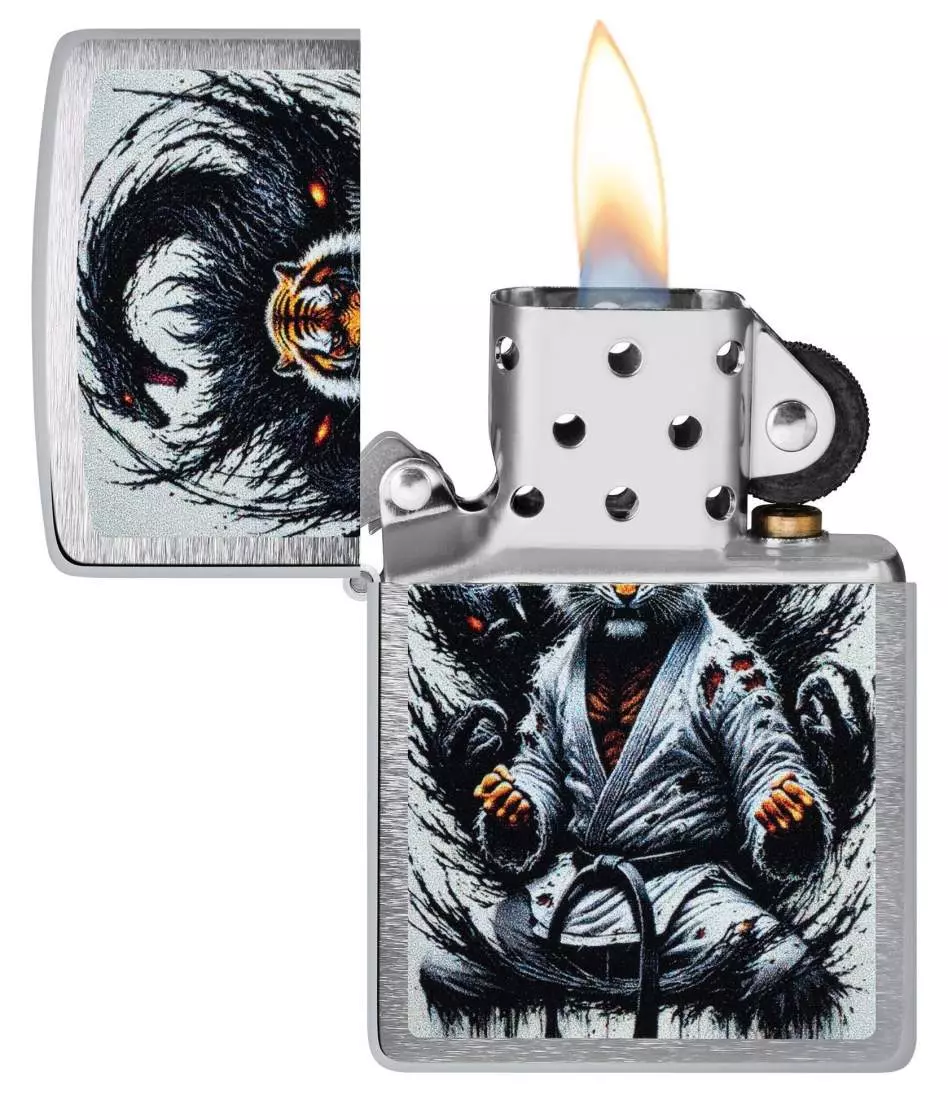 Produktbild: Zippo Karate-Tiger chrom gebürstet Feuerzeug offen