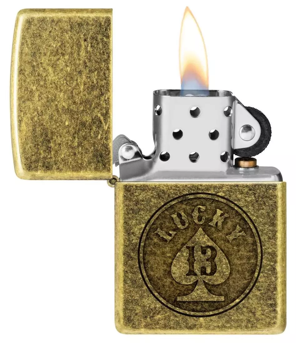 Produktbild: Zippo Lucky 13 Messing Antik Feuerzeug offen