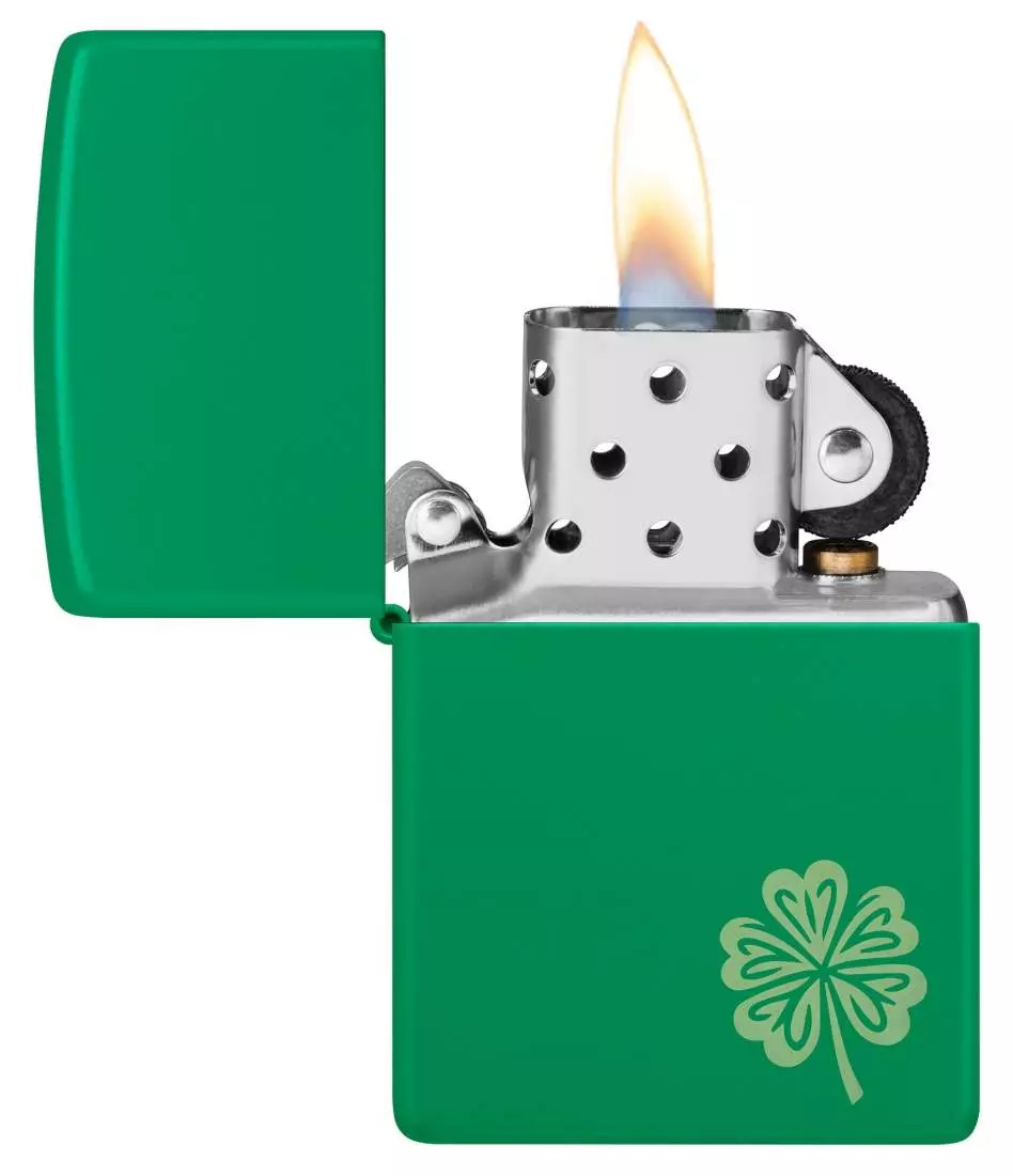 Produktbild: Zippo Lucky Clover Grass Green Lasergravur Feuerzeug offen
