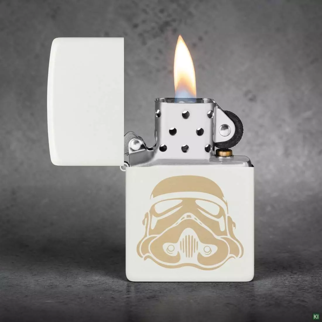 Produktbild: Zippo Original Stormtrooper Helmet Design weiß matt Feuerzeug Szene