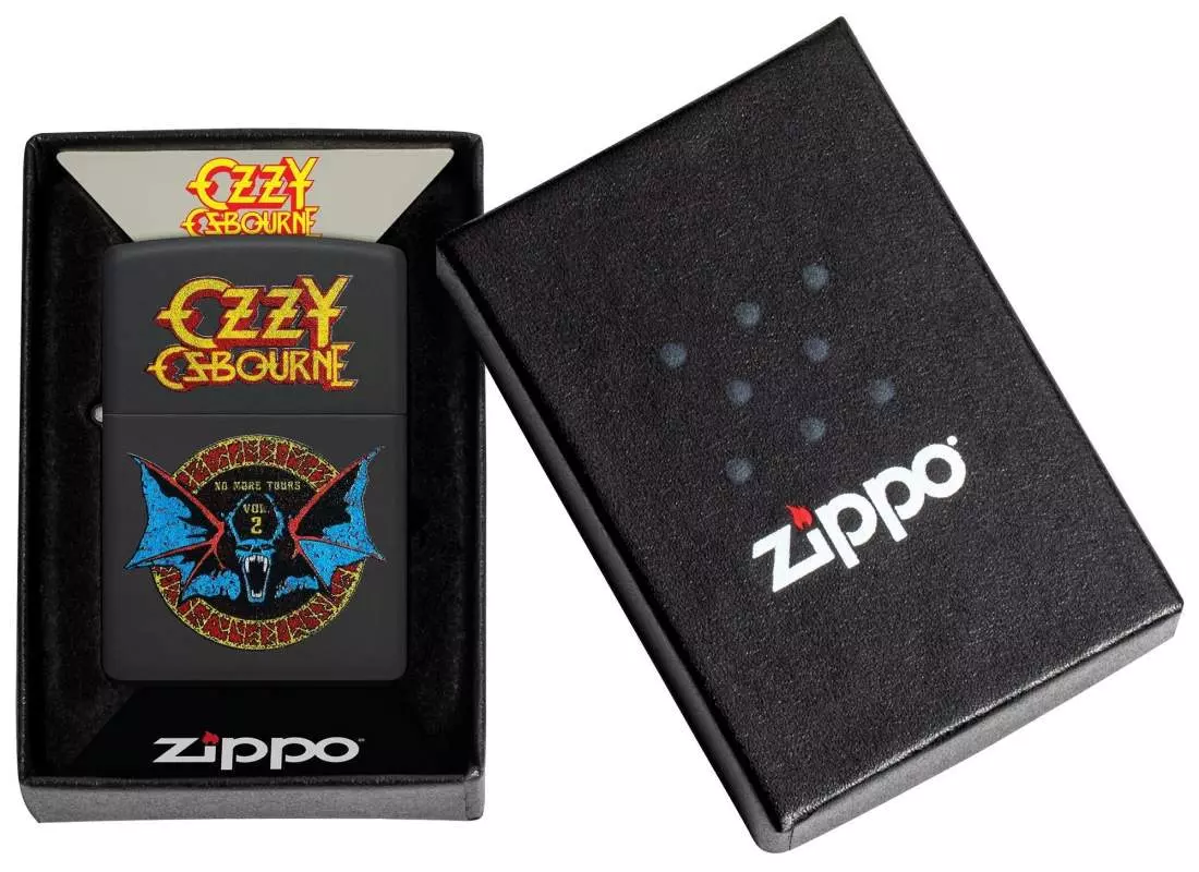 Produktbild: Zippo Ozzy Osbourne Fledermaus schwarz Feuerzeug Verpackung