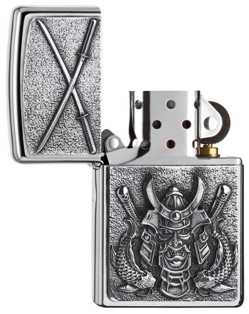 Produktbild: Zippo Samurai chrom gebürstet mit Emblem Feuerzeug offen