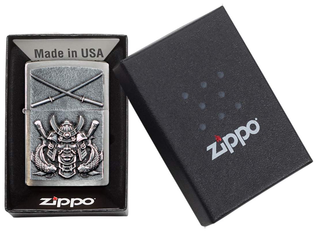 Produktbild: Zippo Samurai chrom gebürstet mit Emblem Feuerzeug Verpackung